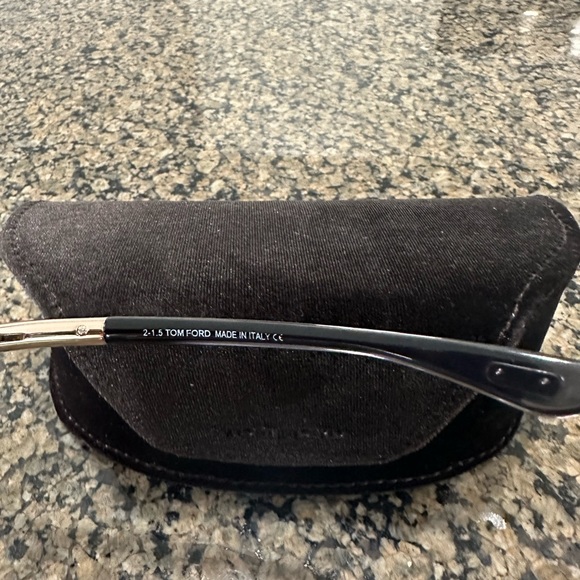 Tom Ford  Black Gradient Smoke Women's Sunglasses polarized Model: Whitney, TF9 - Picture 6 of 11